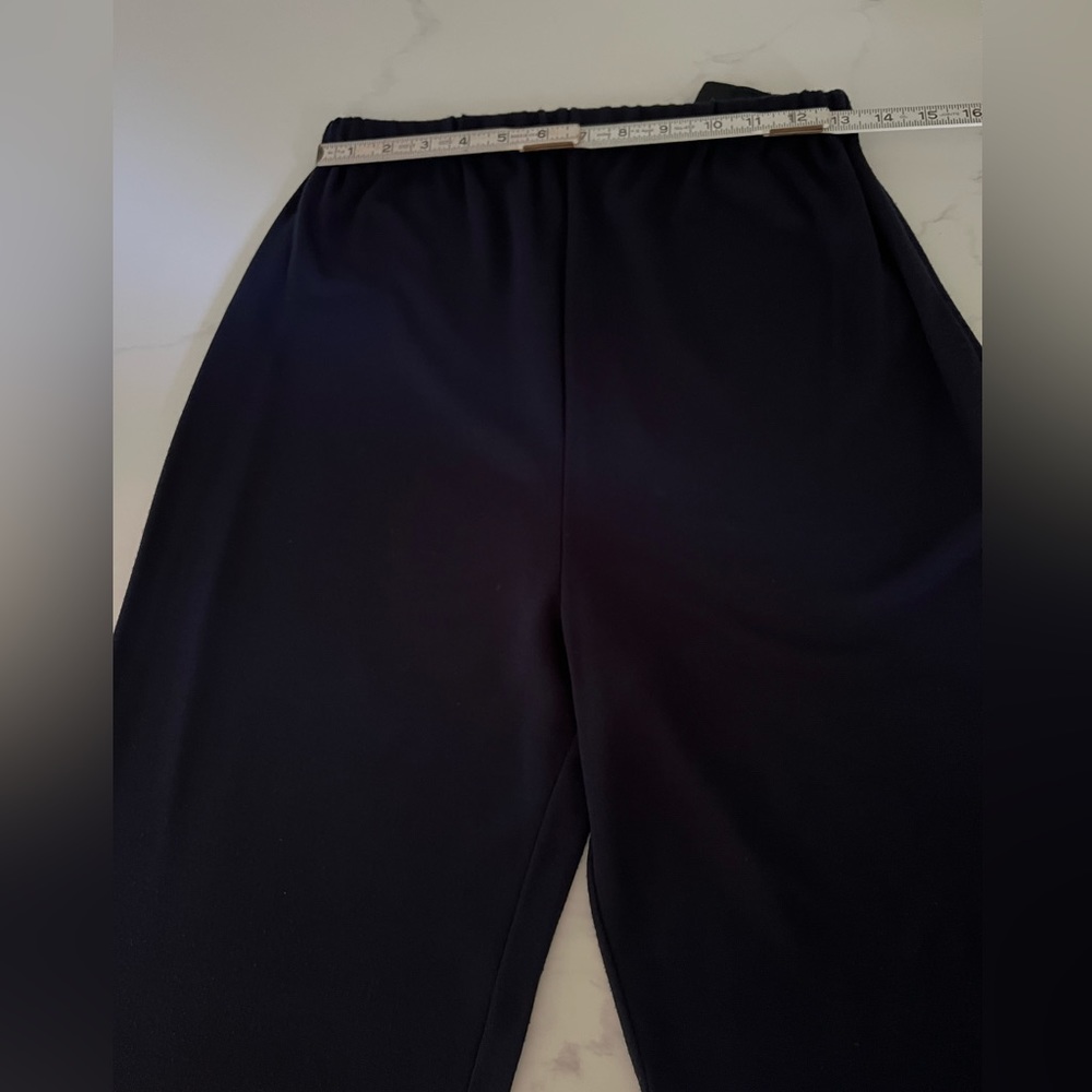 Host’s Pick🦋🌸 2pc navy blue jersey knit top and pant - Picture 11 of 16